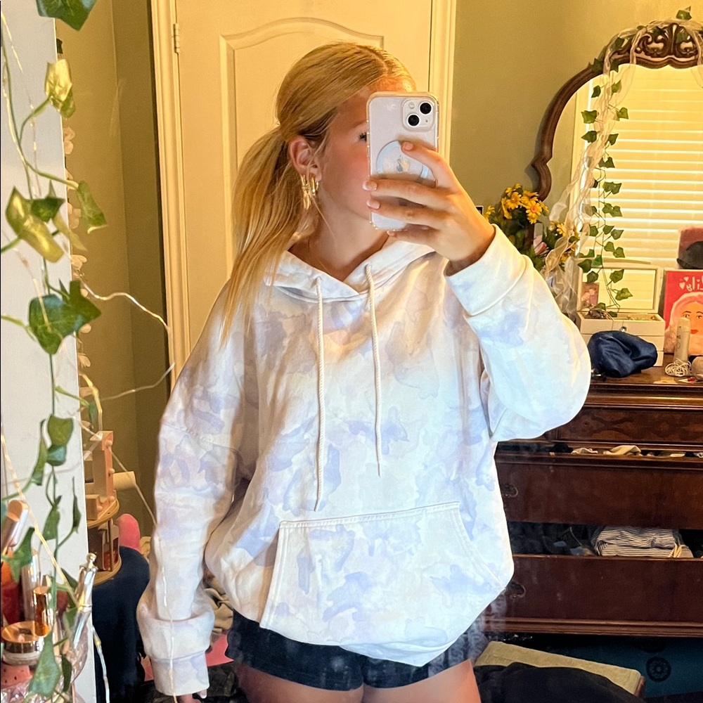 Women's Cream Tie-Dye Hoodie Sweater